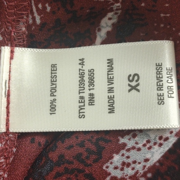 West Kei long sleeve lightweight keyhole front tie blouse, size XS, NWOT - Picture 6 of 9